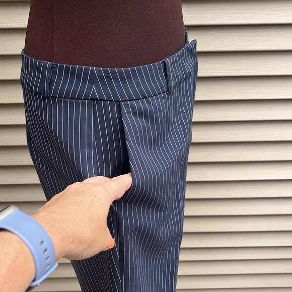 EUC striped bermuda shorts size 8 - Picture 6 of 10